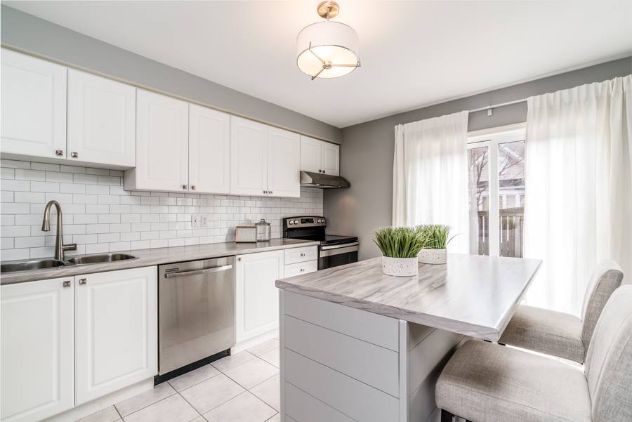 installed countertops, before and after